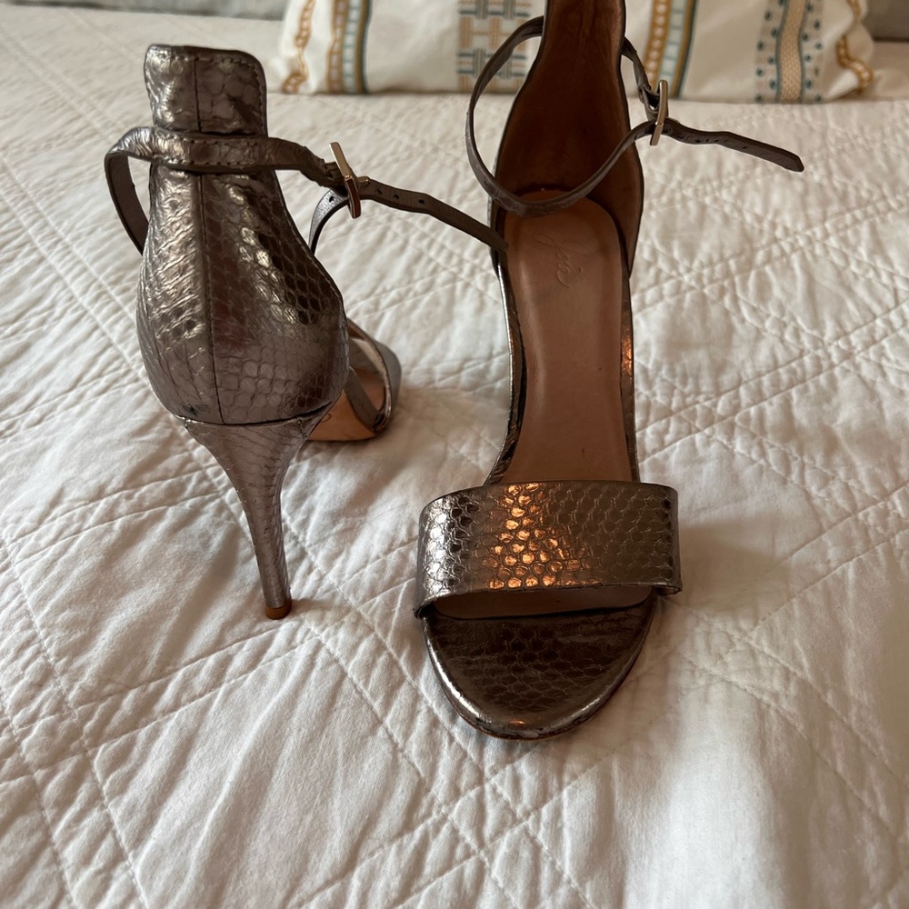 Joie Jaclyn metallic leather bronze leather heels size 9.5